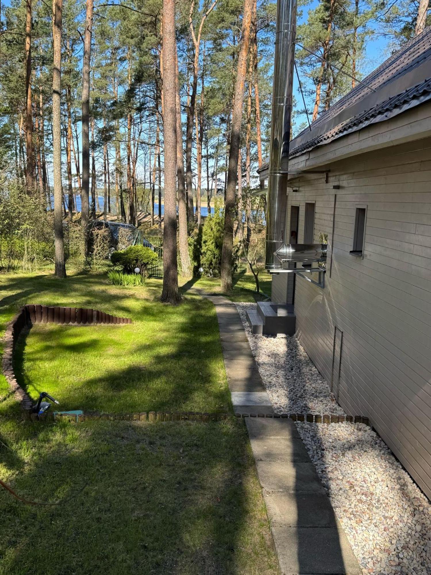 River Bank Vacation Home Jūrkalne Exteriör bild